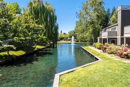 Experience Sacramento With Tranquil Lakeside Views Buitenkant foto